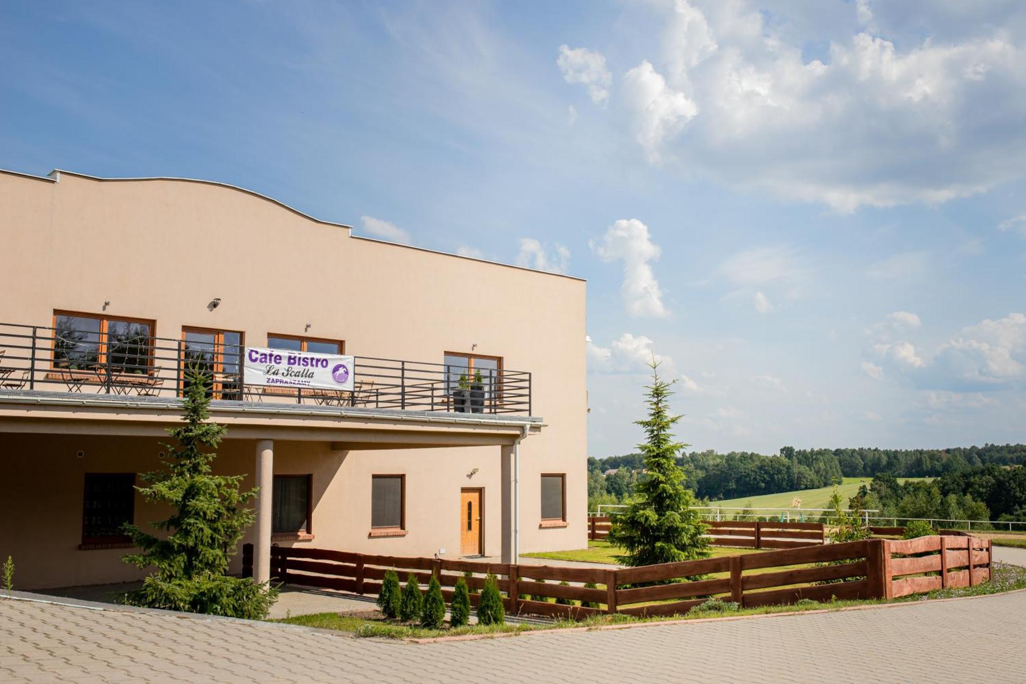Lascalla pensjonat Myszewko Esterno foto